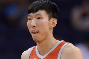 杨毅:周琦说没来过马刺主场球馆 之前净在发展联盟毒蛇队打了配图