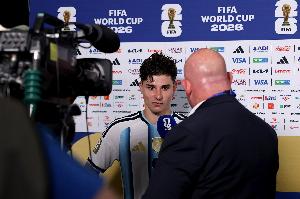 阿斯:马竞将就巴萨接触阿尔瓦雷斯一事,向FIFA仲裁法庭进行投诉配图